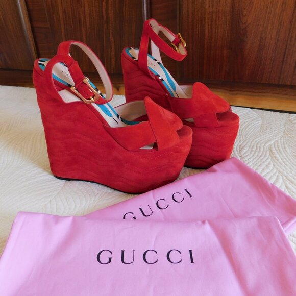 NIB Gucci Sally suede hibiscus red platform wedge heels ankle strap sandals 38 - Picture 8 of 16